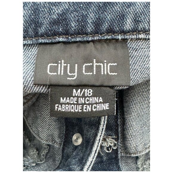 City Chic Denim Trucker Jacket Stretch in Med Wash 100% Cotton Women's SZ 18 (M) - Picture 3 of 9